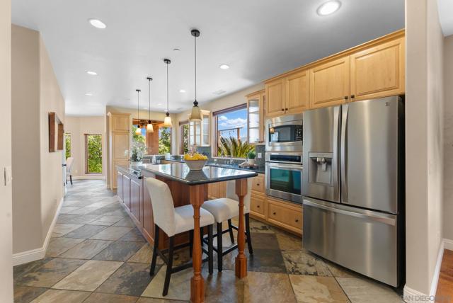 12443 Mirar De Valle, Valley Center CA: https://media.crmls.org/mediaz/901df119-6efc-4ea6-b025-eef70c3b81f0.jpg