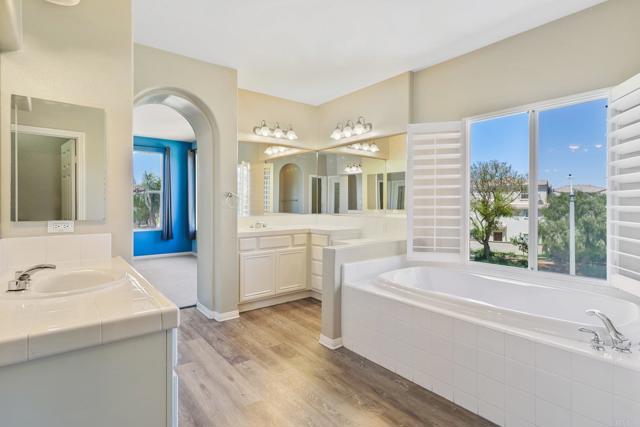 31332 Bluebeech Court, Temecula CA: https://media.crmls.org/mediaz/901f56fb-247e-41d2-b8eb-c73303f9bfa3.jpg