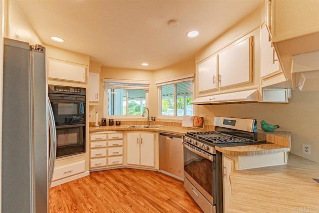 Image 25 of 56 For 18218 Paradise Mountain Road Spc 158