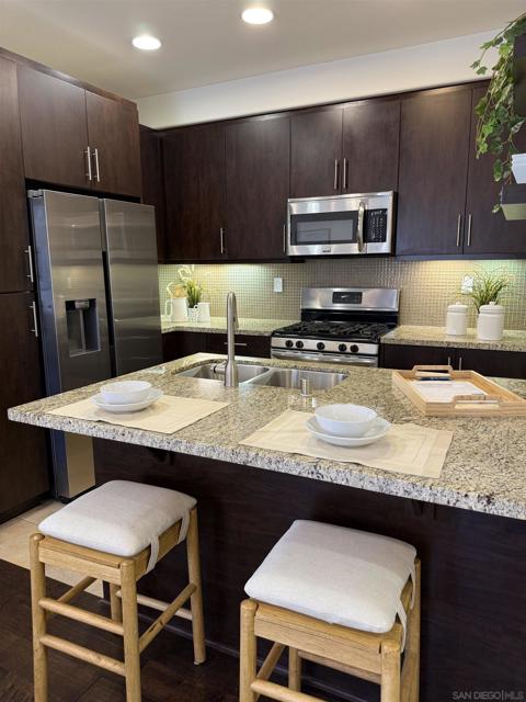Image 5 of 21 For 2071 Lynx Way