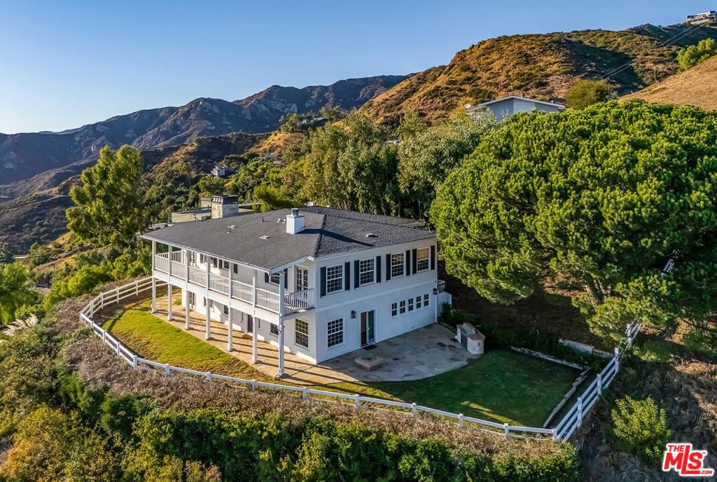 9021D8C0 224A 419A Bdba Fbe97C418A66 21821 Castlewood Drive, Malibu, Ca 90265 &Lt;Span Style='BackgroundColor:transparent;Padding:0Px;'&Gt; &Lt;Small&Gt; &Lt;I&Gt; &Lt;/I&Gt; &Lt;/Small&Gt;&Lt;/Span&Gt;