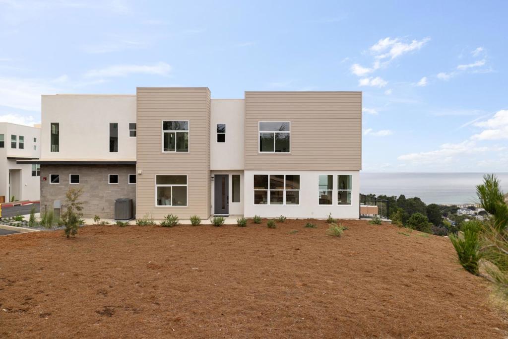90220765 7164 412D 9C4F F3358794B117 823 Fassler #823, Pacifica, Ca 94044 &Lt;Span Style='BackgroundColor:transparent;Padding:0Px;'&Gt; &Lt;Small&Gt; &Lt;I&Gt; &Lt;/I&Gt; &Lt;/Small&Gt;&Lt;/Span&Gt;