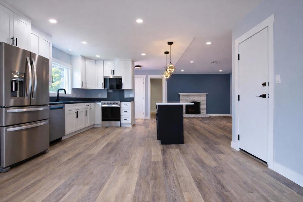 3006 Yonge St - photo 2