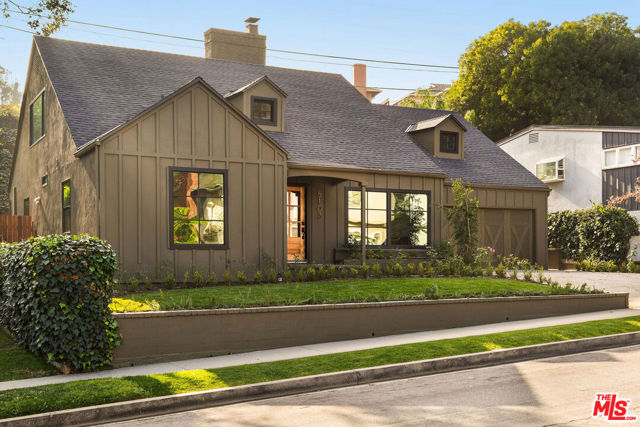 5103 Parkglen Avenue, Los Angeles CA: https://media.crmls.org/mediaz/90222104-f80c-4d44-a194-776c513c6cbb.jpg