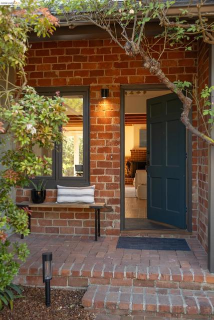 Image 2 of 60 For 260 Grizzly Peak Blvd