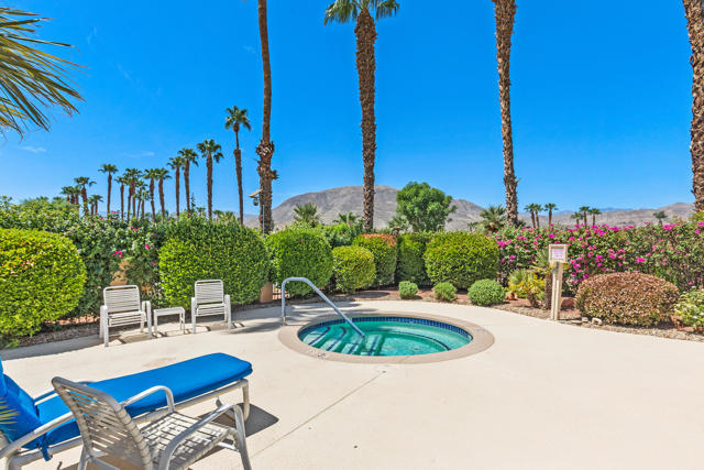 2 Vistara Drive, Rancho Mirage CA: https://media.crmls.org/mediaz/90236e75-158c-4a23-8db7-30ae18aa9f41.jpg