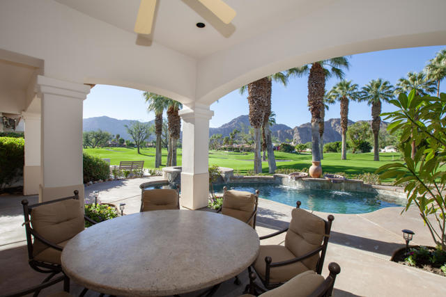 48145 Paso Tiempo Lane, La Quinta CA: https://media.crmls.org/mediaz/9023ba5a-d338-43a4-9c64-1feddc192318.jpg