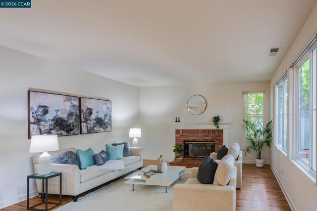 Image 8 of 35 For 7592 Meadow Ct