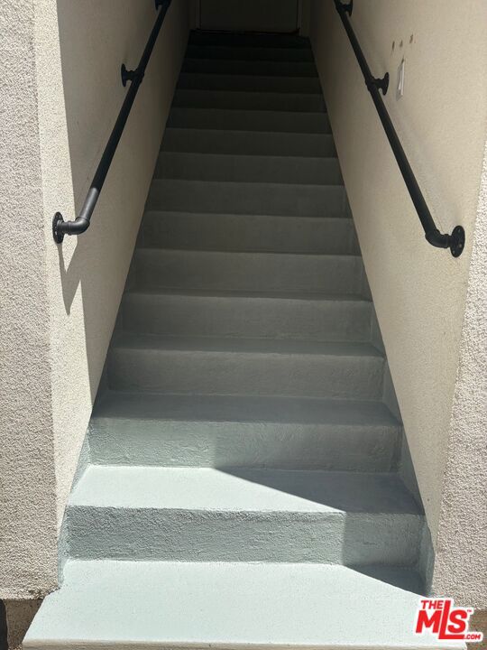 6644 IRVINE Avenue, North Hollywood CA: https://media.crmls.org/mediaz/9023f3bc-2ddd-4696-b22c-a8ea8715e8b4.jpg