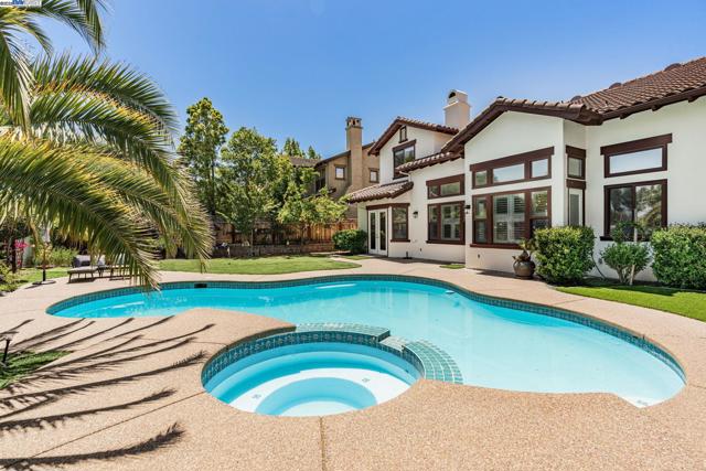 3535 Lessini, Pleasanton CA: https://media.crmls.org/mediaz/90240ec8-d1af-414d-8e5a-81aaa89b738f.jpg
