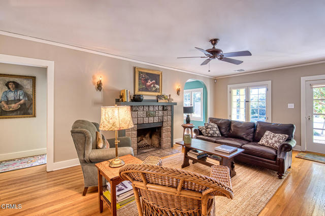 Detail Gallery Image 4 of 34 For 1881 Paloma St, Pasadena,  CA 91104 - 3 Beds | 2 Baths