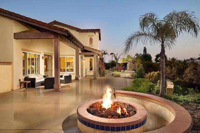 Detail Gallery Image 4 of 50 For 5617 Hidden Grove Way, Bonsall,  CA 92003 - 4 Beds | 3/1 Baths