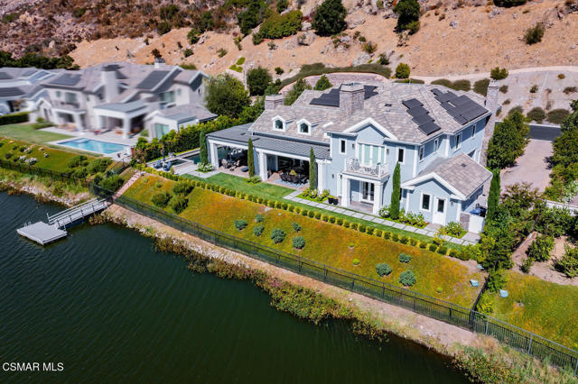 2385 Calbourne Court, Lake Sherwood CA: https://media.crmls.org/mediaz/90268e80-4d84-47cb-8d21-c5f1be7c16ce.jpg