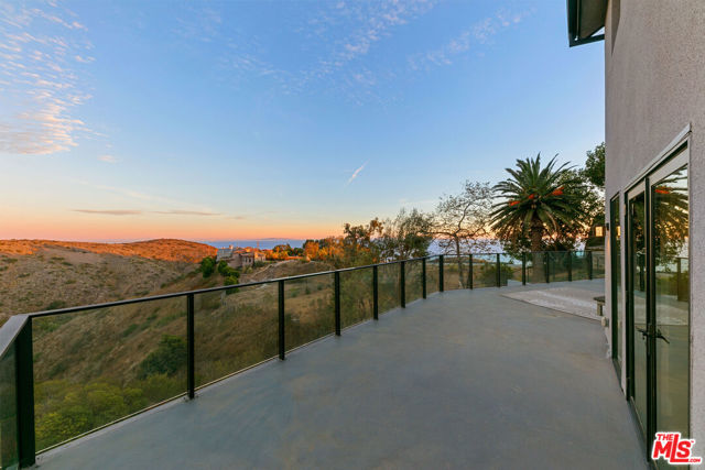 4756 Latigo Canyon Road, Malibu CA: https://media.crmls.org/mediaz/9026f8d7-d67d-4d88-9e8a-3b79dbb0be79.jpg