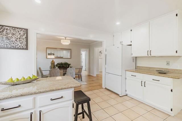 833 Alameda De Las Pulgas, Belmont CA: https://media.crmls.org/mediaz/9027439e-fc0b-4250-ad4b-9d01c641f4b1.jpg