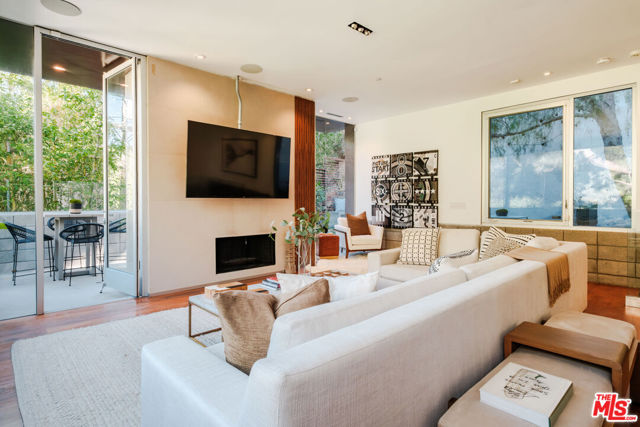 10060 Westwanda Drive photo 8