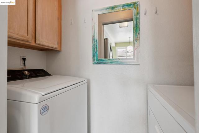 63 Lakeshore Ct, Richmond CA: https://media.crmls.org/mediaz/9027e5ba-37d4-468a-90be-de257ca5ee33.jpg