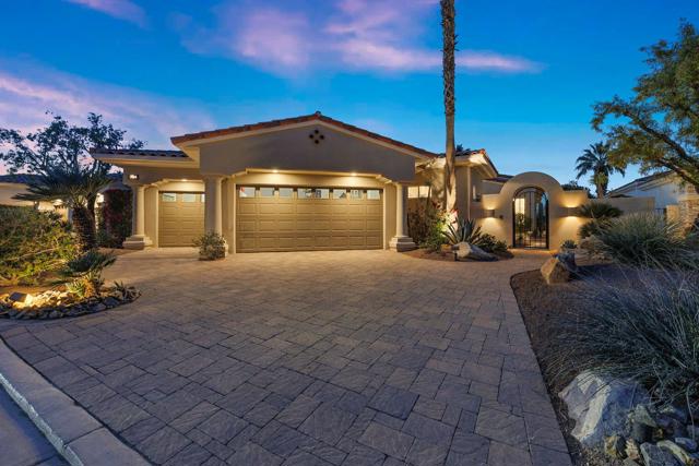 704 Mission Creek Drive, Palm Desert CA: https://media.crmls.org/mediaz/90282481-519d-4ec3-8417-b2da50a167e4.jpg