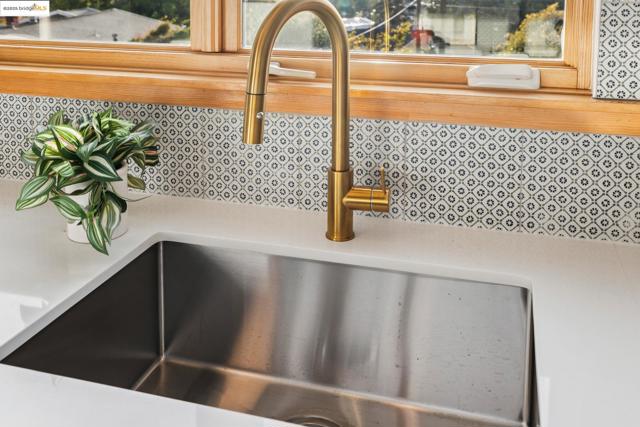 608 Colusa Ave, Berkeley CA: https://media.crmls.org/mediaz/90282c32-c493-43c6-b518-bb269da79576.jpg