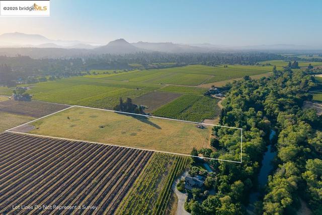 838 Dry Creek, Healdsburg CA: https://media.crmls.org/mediaz/90283b69-f78e-44d0-b440-8568cf65b46a.jpg
