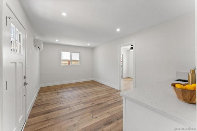 4316 Clairemont Dr, San Diego CA: https://media.crmls.org/mediaz/9028b530-bce3-4ad9-ac62-71868acafef8.jpg