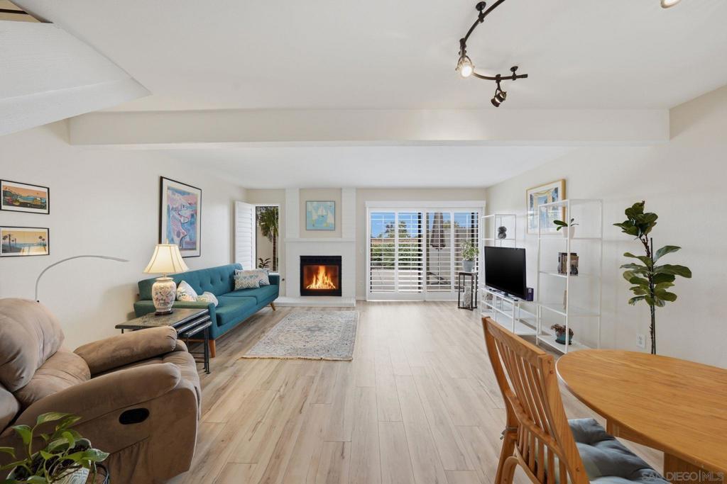 957 Fir Tree Pl. - photo 8