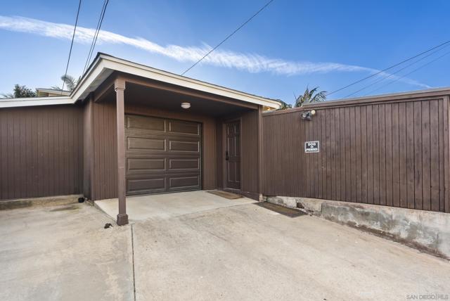 4474 Niagara Ave, San Diego CA: https://media.crmls.org/mediaz/902ba1a4-30fa-43b9-a67e-d46ac04558d3.jpg