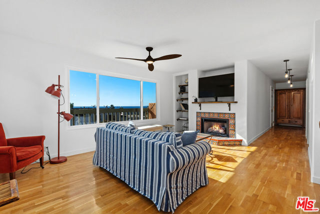 409 Arenoso Lane, San Clemente CA: https://media.crmls.org/mediaz/902c17b4-2e95-4aa0-baf9-8a13318c4566.jpg