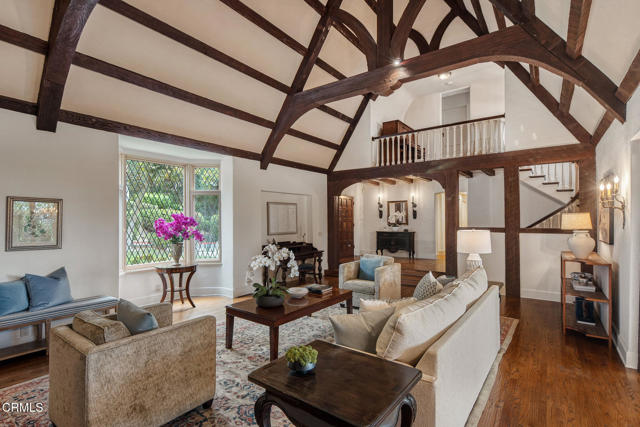 Detail Gallery Image 2 of 22 For 790 Huntington Cir, Pasadena,  CA 91106 - 4 Beds | 3 Baths