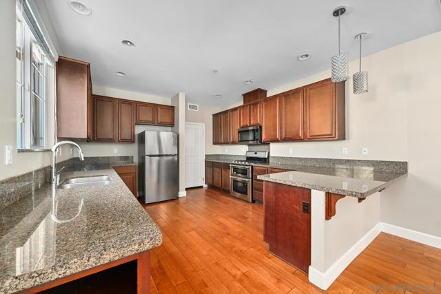 1786 Jasmine Way, Oceanside CA: https://media.crmls.org/mediaz/902d8bc0-da3f-4710-a3bb-0241089329f6.jpg