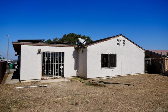 4205 Rene Dr, San Diego CA: https://media.crmls.org/mediaz/902e2467-4747-458e-b82d-b667914b651f.jpg