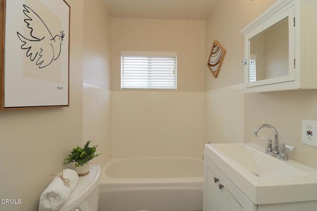 5026 Doreen Avenue, Temple City CA: https://media.crmls.org/mediaz/902e3717-1dcc-4e9e-86dc-d68aec625294.jpg