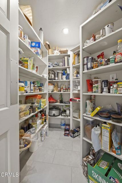 1361 Calle Aurora, Camarillo CA: https://media.crmls.org/mediaz/902eb5a3-24b3-46e9-99c0-bcc072182299.jpg
