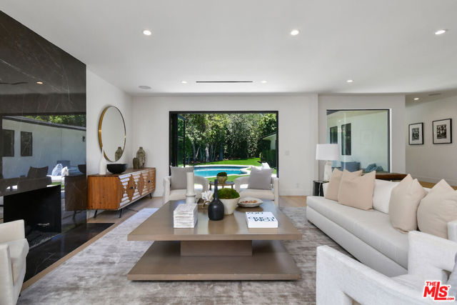 3221 Elvido Drive, Los Angeles CA: https://media.crmls.org/mediaz/90309d02-9748-45c0-9697-e7b69cabb736.jpg