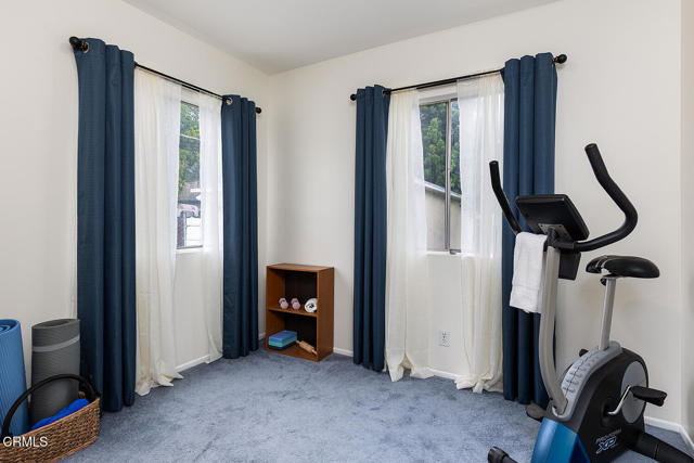 250 S Berkeley Avenue, Pasadena CA: https://media.crmls.org/mediaz/9030d415-ea10-49d6-a160-4e7af05fb3e3.jpg