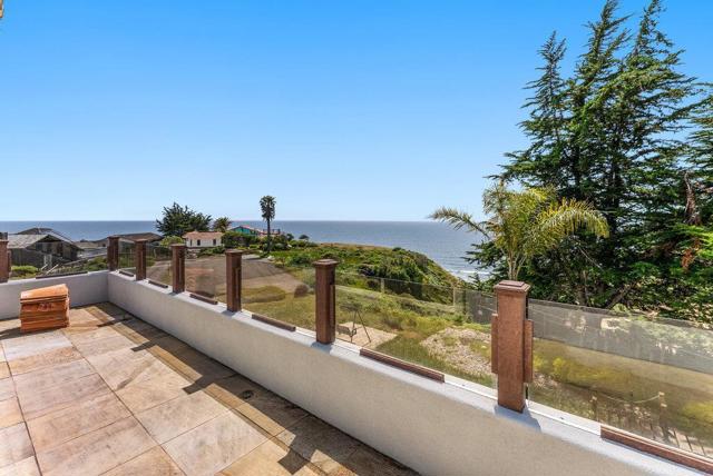 420 Sand Dollar Drive, La Selva Beach CA: https://media.crmls.org/mediaz/9030e491-7606-41b1-8055-8a92cbf539d0.jpg