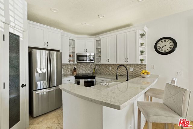2438 Pleasant Way, E photo 6