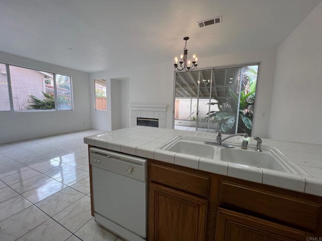 Detail Gallery Image 5 of 15 For 9608 Capricorn Way, San Diego,  CA 92126 - 4 Beds | 2/1 Baths