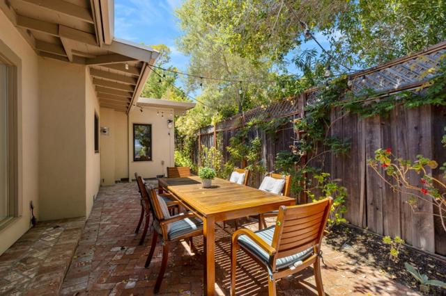 777 Bayview Way, Redwood City CA: https://media.crmls.org/mediaz/903146bd-59ff-4bb2-936e-4fd770fcfca3.jpg