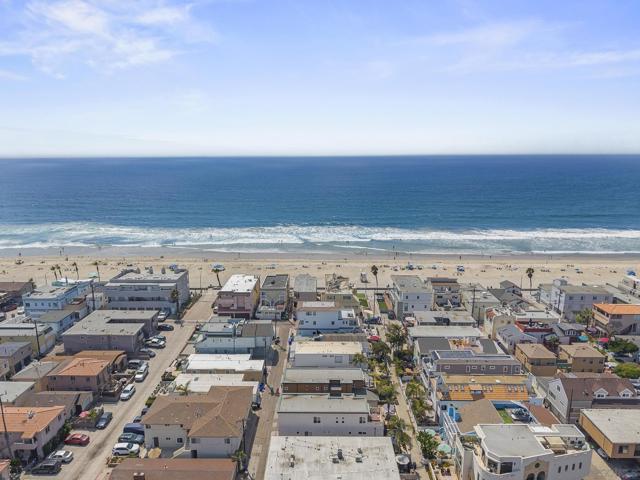 735 Jersey Court, San Diego CA: https://media.crmls.org/mediaz/90320c01-5b7c-4d26-9d77-f5fa66875e67.jpg