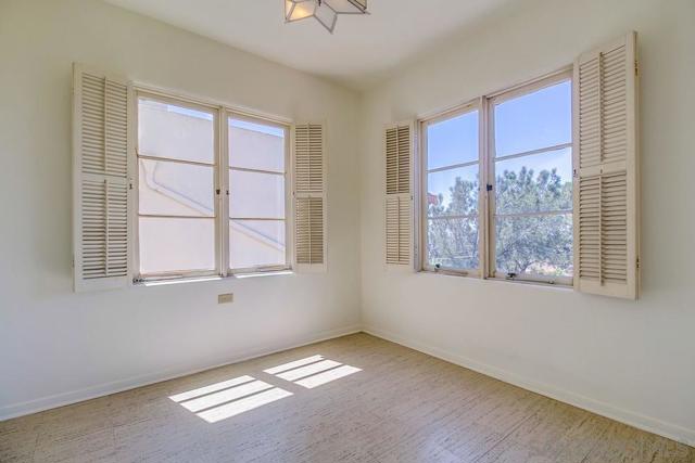 2854 ALBATROSS ST, San Diego CA: https://media.crmls.org/mediaz/9032181c-c5c2-41c2-8699-f5d7bfca4419.jpg