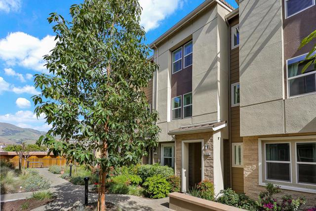 1312 Milkweed Street, Milpitas CA: https://media.crmls.org/mediaz/90326efe-2c7a-4b32-b5c2-c3dd6bf27ed6.jpg