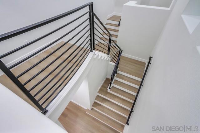 2482 San Clemente Ave, Vista CA: https://media.crmls.org/mediaz/90329cec-fead-45bf-8588-606525c48202.jpg