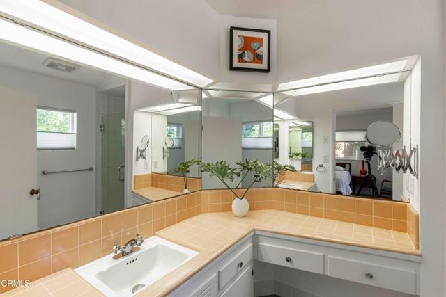 Detail Gallery Image 35 of 57 For 2421 C St, Bakersfield,  CA 93301 - 2 Beds | 2 Baths