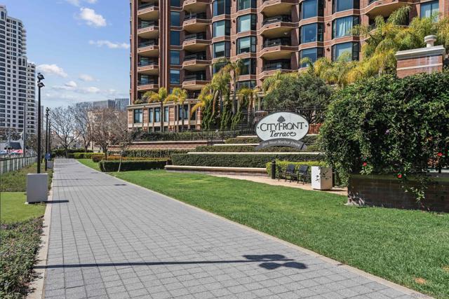 500 W Harbor, San Diego CA: https://media.crmls.org/mediaz/9032a898-d699-49d5-8f87-4659d6983737.jpg