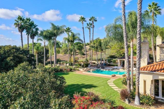 7345 Vista Rancho Ct, Rancho Santa Fe CA: https://media.crmls.org/mediaz/903330fb-911a-4c72-9f48-2c8aa9628ada.jpg