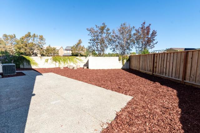 441 Adrian Court, Hollister CA: https://media.crmls.org/mediaz/90340a97-11f8-485f-84fc-f383d9495b39.jpg