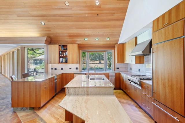 33732 E Carmel Valley Road, Carmel Valley CA: https://media.crmls.org/mediaz/9035317e-c090-41d9-a42f-c5499a9f3d8b.jpg