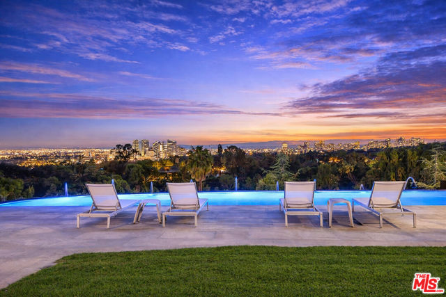 1169 Loma Linda Drive, Beverly Hills CA: https://media.crmls.org/mediaz/90355ffd-1075-4567-b621-87a2e4053d96.jpg