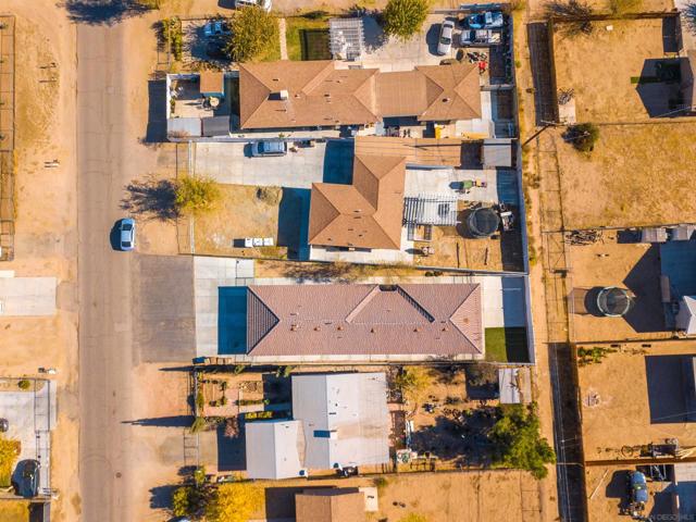 16475 Vine St, Hesperia, California 92345, ,Multi-Family,For Sale,Vine St,240025582SD